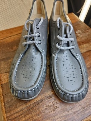 SAS Siesta Grey Moccasin Shoes Supple Leather Women s 8.5 M NWOB