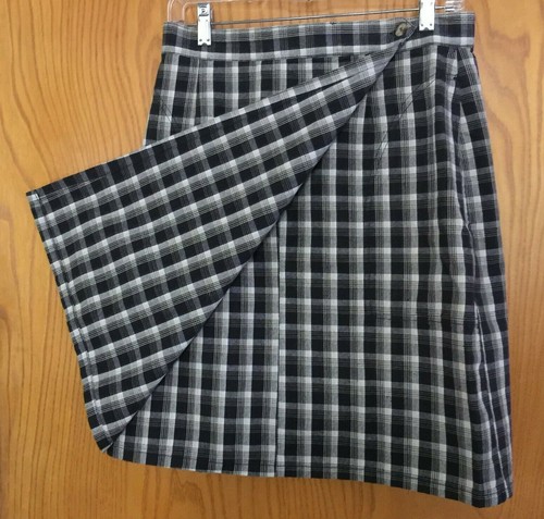 WHITE STAG BLACK TAN PLAID WOMENS KNEE LENGTH SKIRT SIZE 10 - Picture 5 of 6