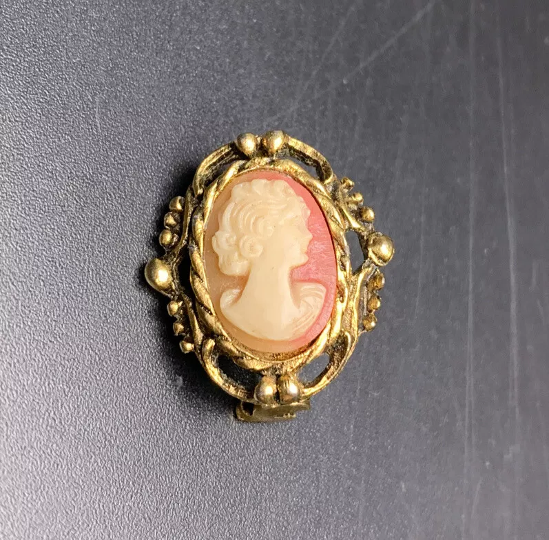 Cameo hot sale brooch prices