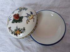 Bonbonnière ancienne en faïence de Gien, décor Renaissance fin XIX