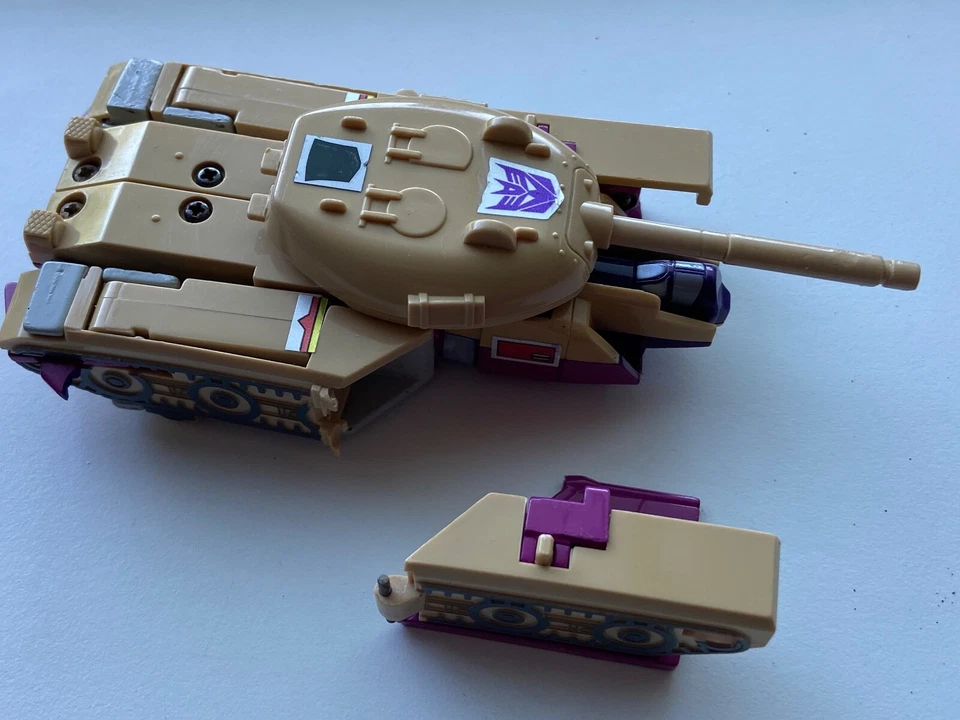 Transformers G1 2002 Blitzwing loose figur TFC book collection 17 reissue takara - Image 4 of 4