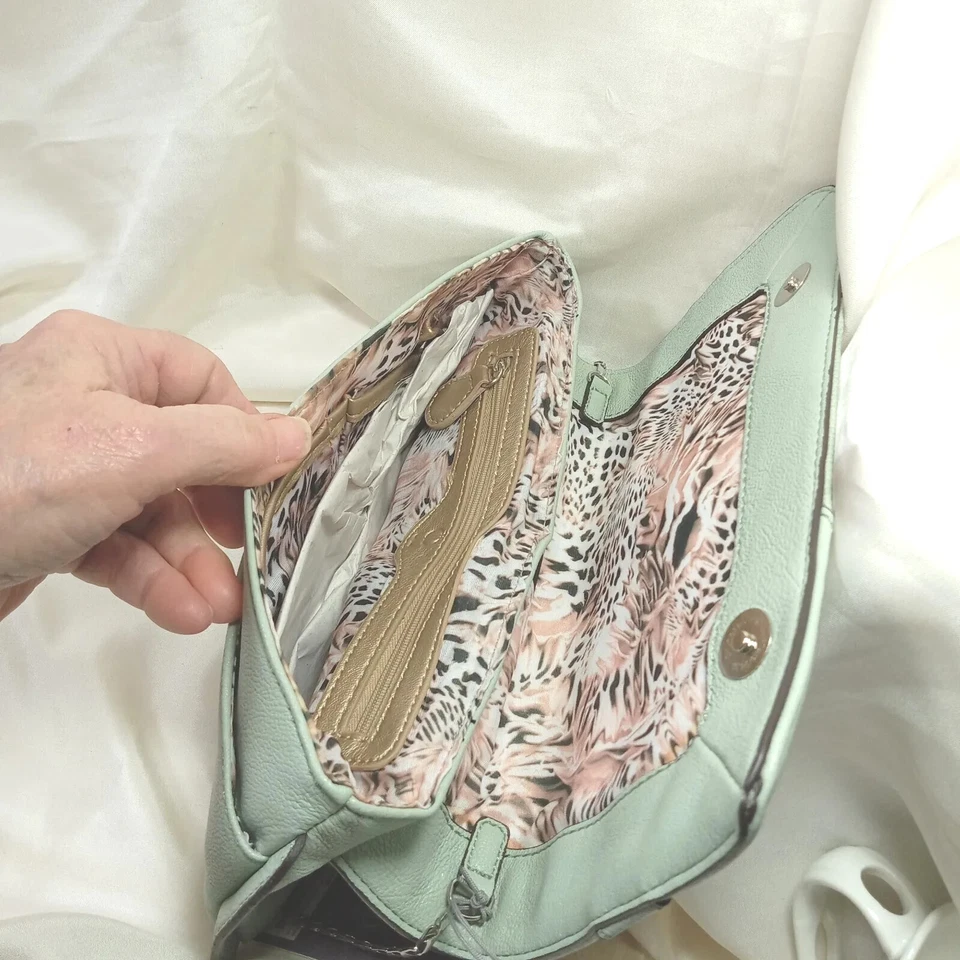 *Jennifer Lopez* Correa de cadena meridiano verde menta. Hermoso! Nuevo con etiquetas Foto 2 de 4