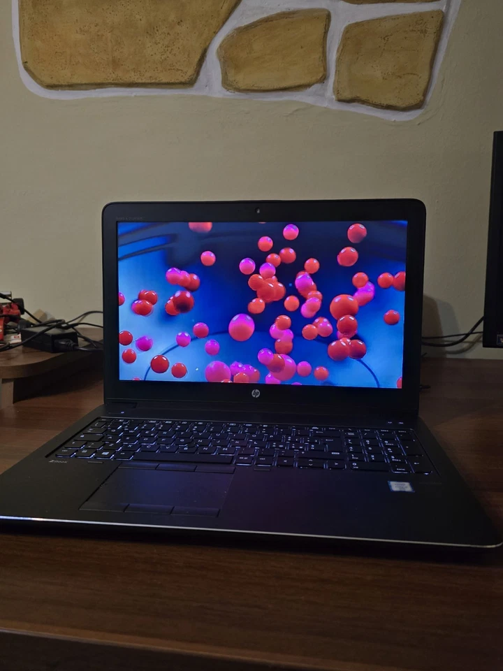 Hp Zbook G3 Core I7 6820HQ Ram 24 GB SSD M2 512 GB ,NIVIDIA Scheda Video Ded. - Immagine 2 di 4