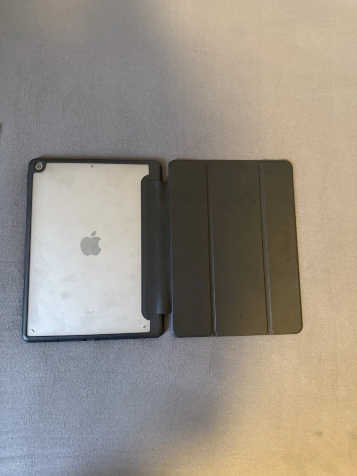 Apple iPad 9. Gen 64GB, Wi-Fi, 10,2 Zoll - Space Grau - Bild 2 von 3