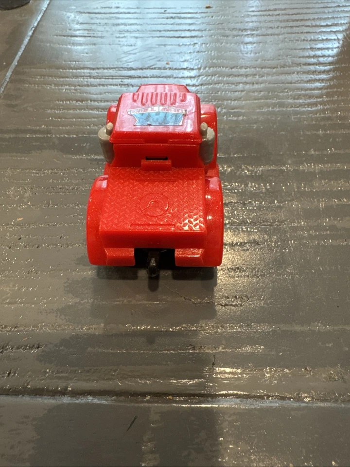 Max Tow Truck Mini Red SUV Hauler Climbs Steel Surfaces Pulls25xGreat Condition - Image 3 of 4