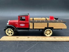Ertl 1931 Hawkeye True Value Diecast Flatbed Lumber Truck