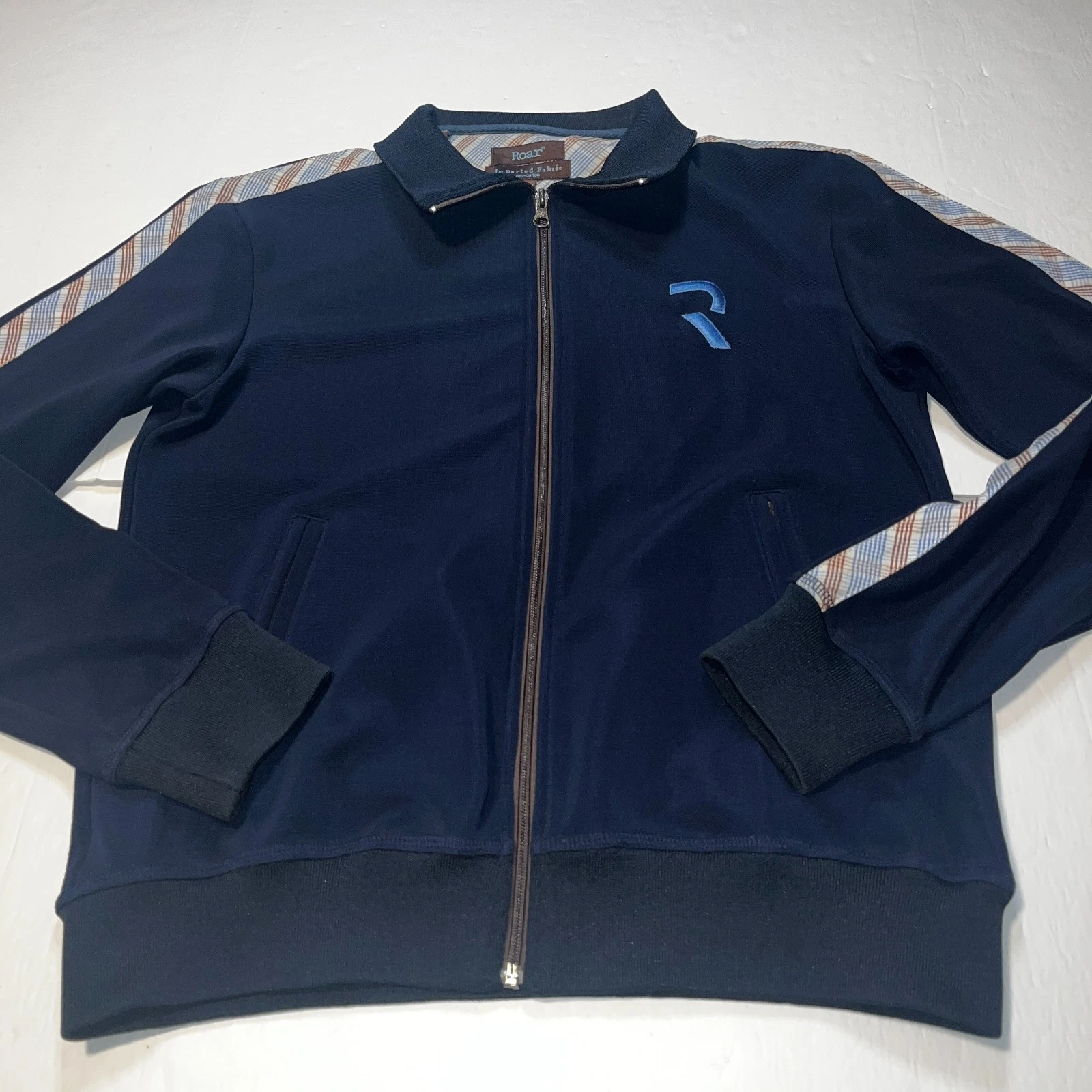 Roar imported fabric men's full zip jacket size medium - product detail image 2