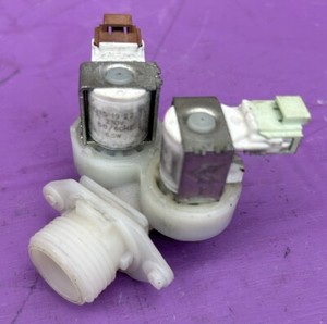 ZANUSSI ZWF81441W Waschmaschine Wassereinlassventil 33470031