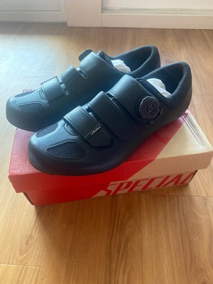 mens size 8 in euro