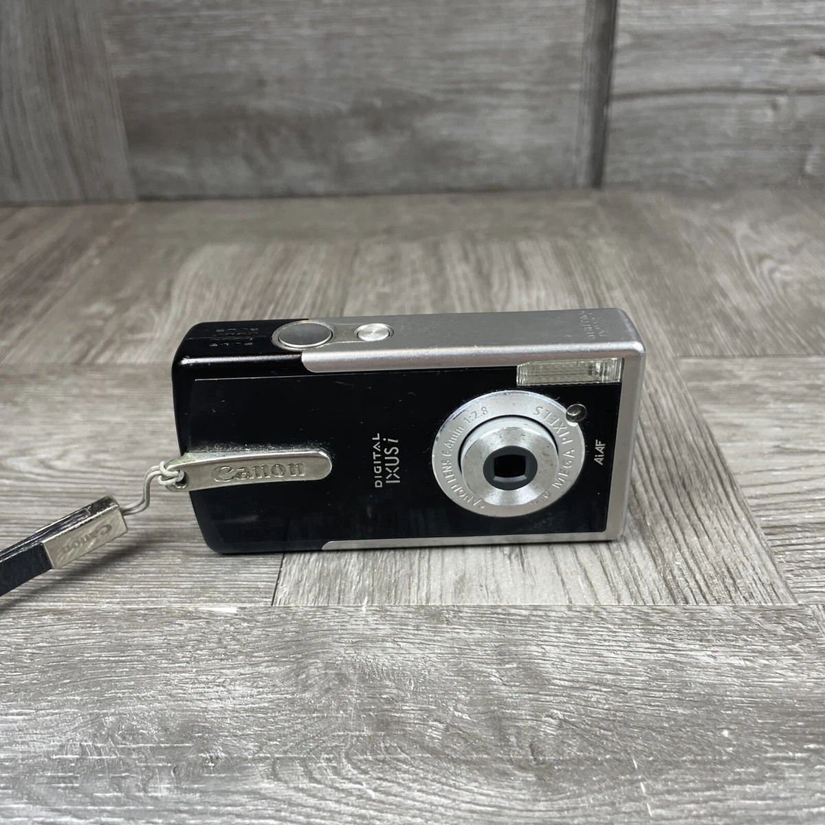 Canon IXUS i Powershot SD10 4.0MP Compact Digital Camera White Tested WORKS