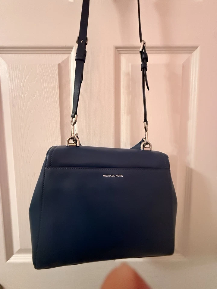 Cartera de cuero mediana Michael Kors verde azulado Ava Foto 4 de 4