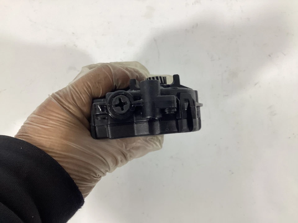 Motor deslizante teto solar BMW X3 F25 2012-2015 6761 7213044 02 FABRICANTE DE EQUIPAMENTO ORIGINAL. - Imagem 2 de 4