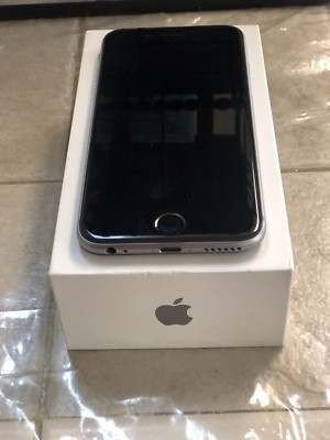 Apple iPhone 6s - 64GB - Space Gray (Unlocked) A1633 (CDMA + GSM