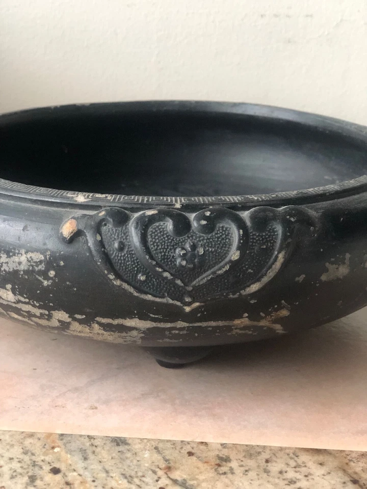 Lavadora de cepillo o recipiente incensario chino antiguo o vintage, con patas, en arcilla negra Foto 3 de 4