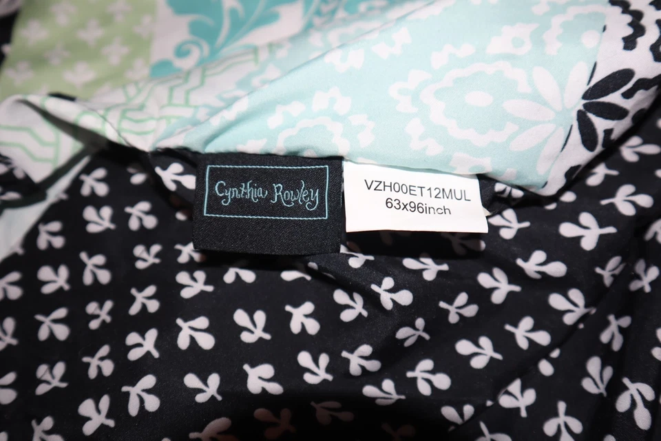 Edredón Cynthia Rowley Twin/Twin XL y retazos simulados verde azulado blanco y negro reversible Foto 3 de 4