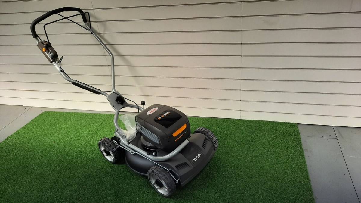 Stiga Multiclip Pro 950SX DAE Bare Unit Battery/Charger Sold