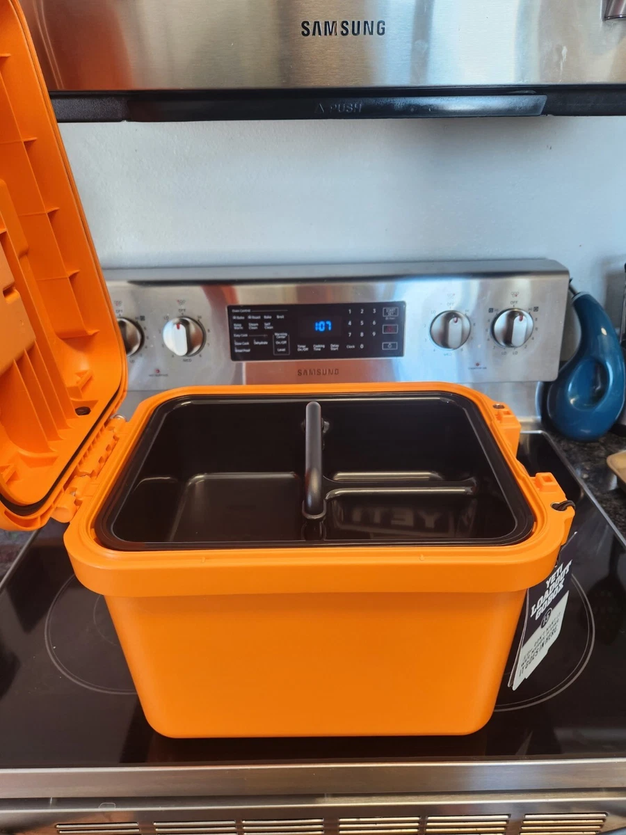 YETI Loadout Gobox 15 - King Crab Orange