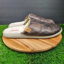 Olukai Men's Mua 'Ili Mule Slipper Size 12 Leather Dark Wood/Silt Shearling