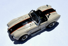 LUCKY DIECAST/ROAD SIGNATURE - 1964 Shelby Cobra 427 S/C - 1:18 SCALE - 92058CRM