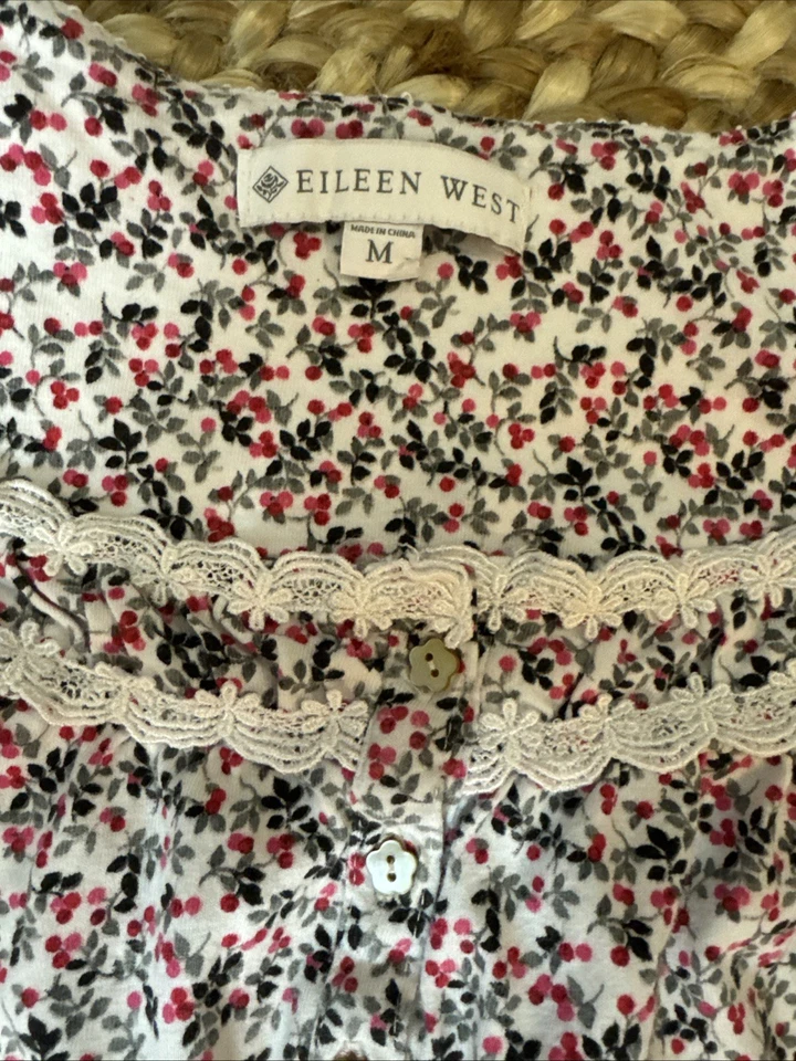 Camisón Eileen West Talla Mediana Blanco Rojo Verde Floral Arándano Manga Larga Foto 3 de 4