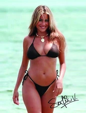SOFIA VERGARA SIGNED PHOTO AUTOGRAPH ORIGINAL SIGNATURE POSTER 8X10 REPRINT