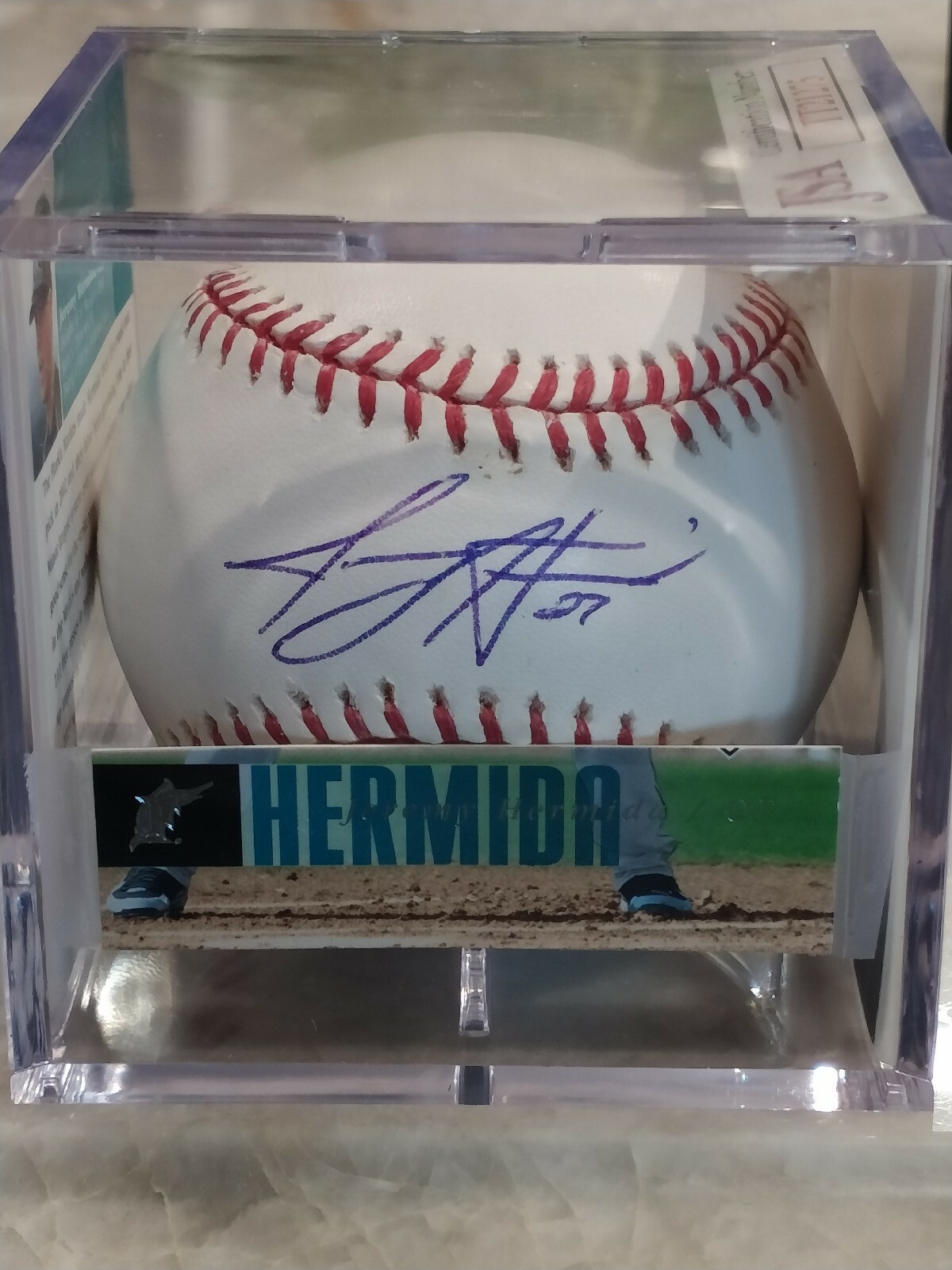 Jeremy Hermida Autographed Signed Florida Marlins - OML Baseball (JSA COA) W/Ball Cube Display 