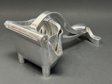 Aluminum Wear-Ever Juicer Fruit Juice Squeezer Hand Press Alcoa Vintage