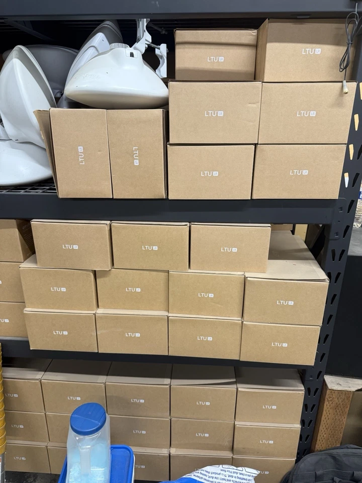 LTU-LR - Ubiquiti - 5 GHz Long Range Radio/Antenna - 25dBI - WiFi Bridge  - Image 2 of 4