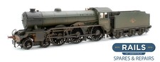 HORNBY 'OO' GAUGE R3163 BR GREEN 4-6-0 CLASS B17 STEAM LOCOMOTIVE *WEATHERED