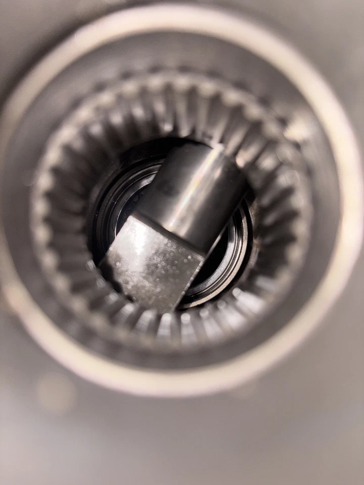 Eaton DETROIT LOCKER - FITS FORD 8.8 inch - 31 SPLINE 1986-2014 - Image 3 of 4