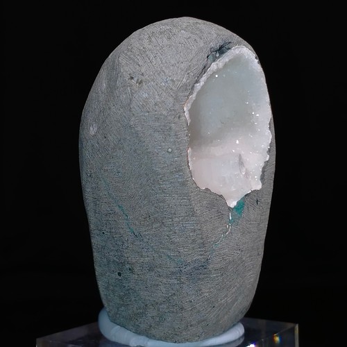 Chalcedony Quartz w/ Heulandite in self-standing geode cut base cave 0.25kg - Foto 8 di 9