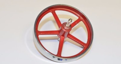Wilesco 01674 Schwungrad mit Achse, 70mm für D5 6 8   NEUWARE