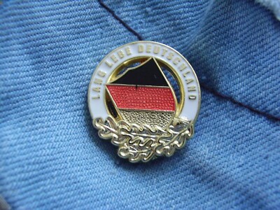 Pin Deutschland Lang lebe Deutschland Schwarz Rot Gold mit Eichenlaub
