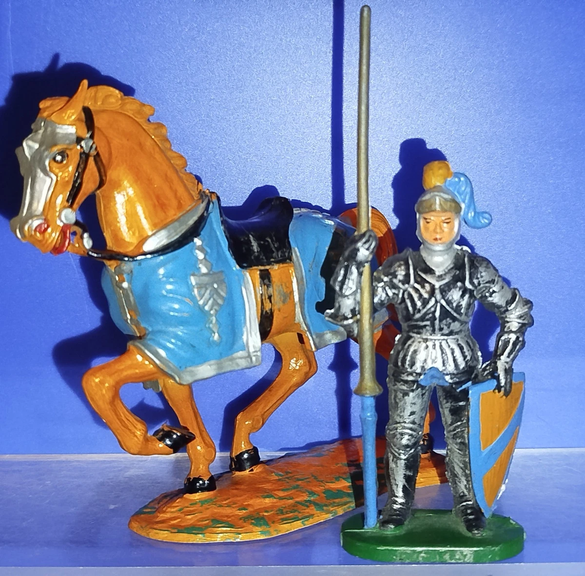 ELASTOLIN 70mm moyen age chevalier lance à cheval