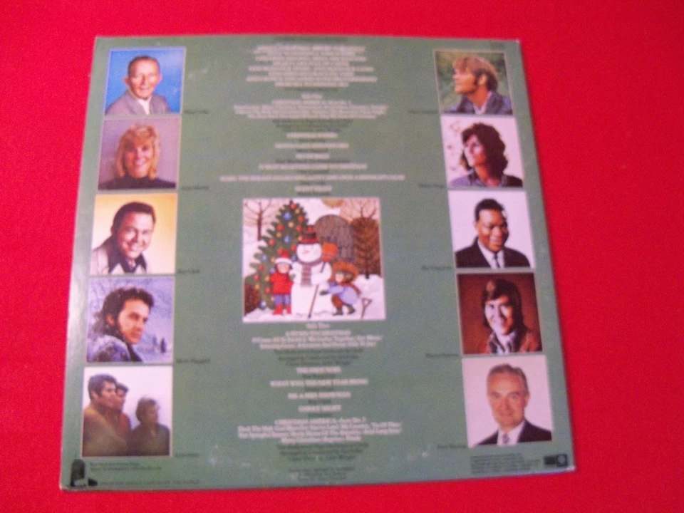 VARIOUS ARTISTS HOLIDAY LP "CHRISTMAS AMERICA" POP COUNTRY VINTAGE VINYL! - Image 4 of 4