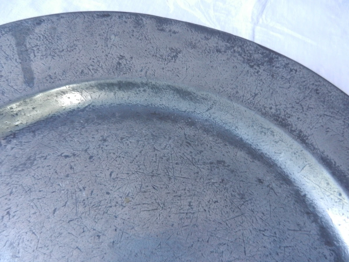 Zinn Teller, Tablett, sehr groß, Durchmesser 45,5 cm, alt, Höhe 4 cm.