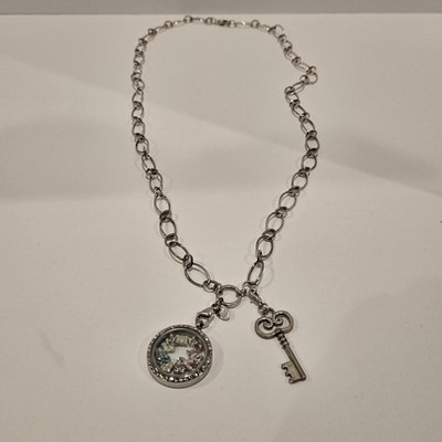 Origami Owl Floating Locket with Multiple Charms Silver Tone Key 