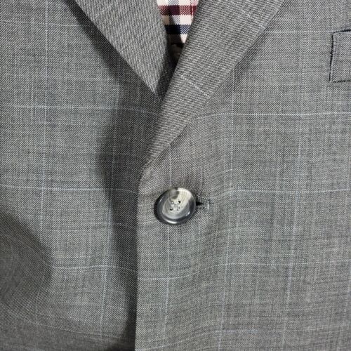 Stafford Signature Mens Sport Coat Three Button Gray Plaid Sharkskin Wool Sz 44R - Picture 3 of 17