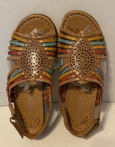 naturalizer huaraches