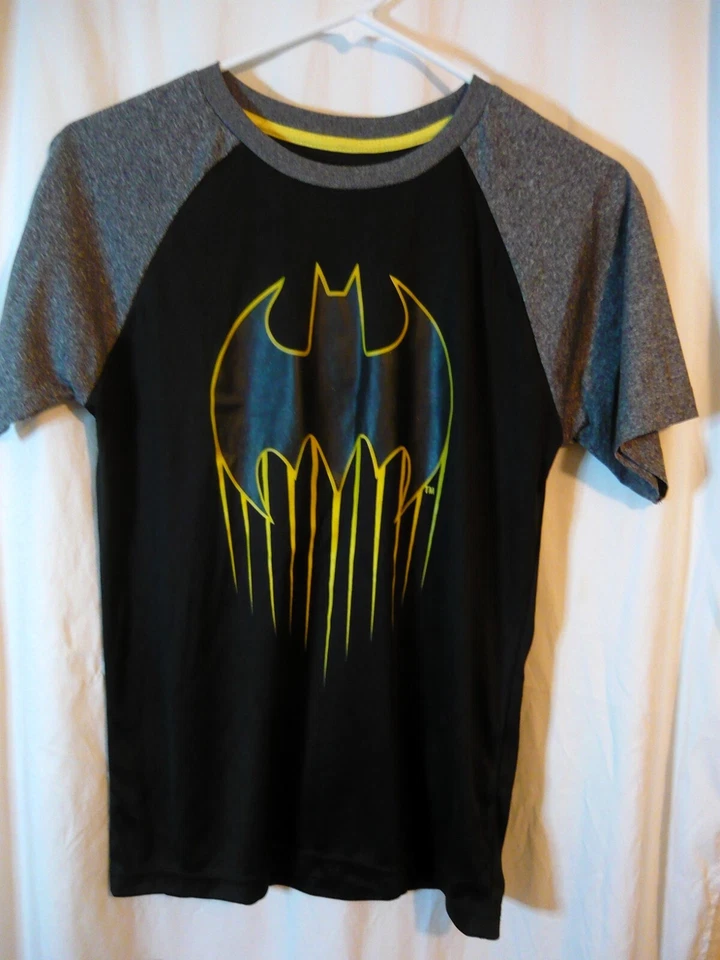 Juego de 2 camisetas de poliéster Justice League Label para niños talla 14/16 Batman y Flash Foto 3 de 3