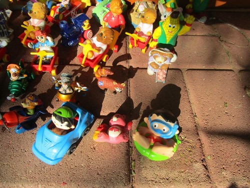 McDonalds Burger King Wendys Happy Bernstein Care bear BobbyToy Car lot 2 - Picture 4 of 11