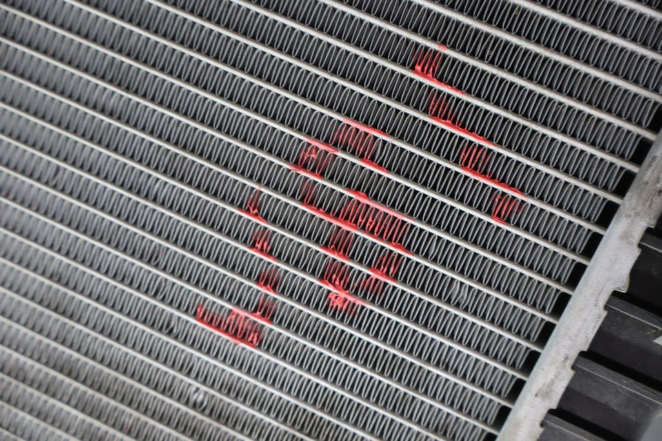 06-09 Land Rover Range Rover Sport Engine Motor Cooling Radiator Assembly Oem - Image 4 of 4