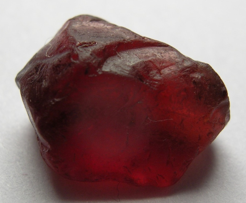 GARNET / MALAYA VARIATION, PINKISH ORANGE ROUGH FOR FACETING, TANZANIA, AFRICA