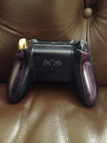 Official Xbox One Sea of Thieves Wireless Controller READ DESCRIPTION - Picture 2 of 6