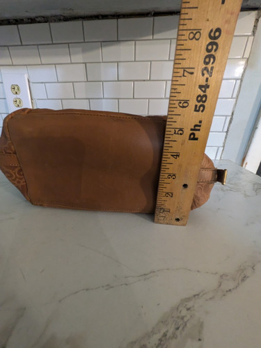 The Sak Collection Leather Tooled Western Hobo Bucket Shoulder Bag Ojai Camel - Bild 11 von 16