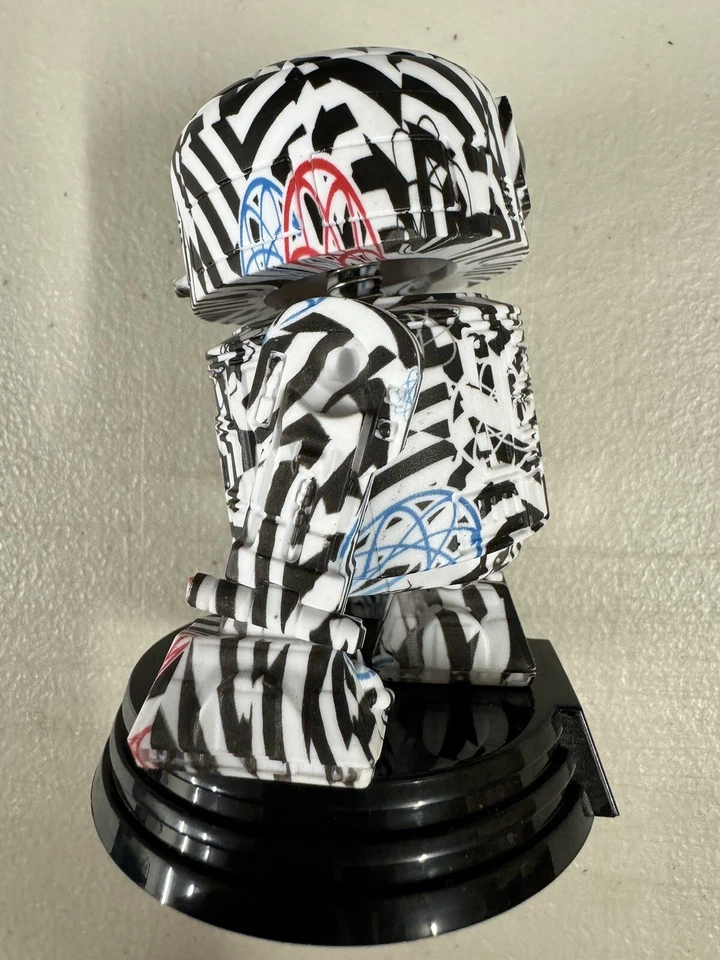 R2-D2 (Futura) 31 ~ Star Wars ~ Funko Pop Vinyl ~ Out Of Box (OOB) - No Box - Image 4 of 4