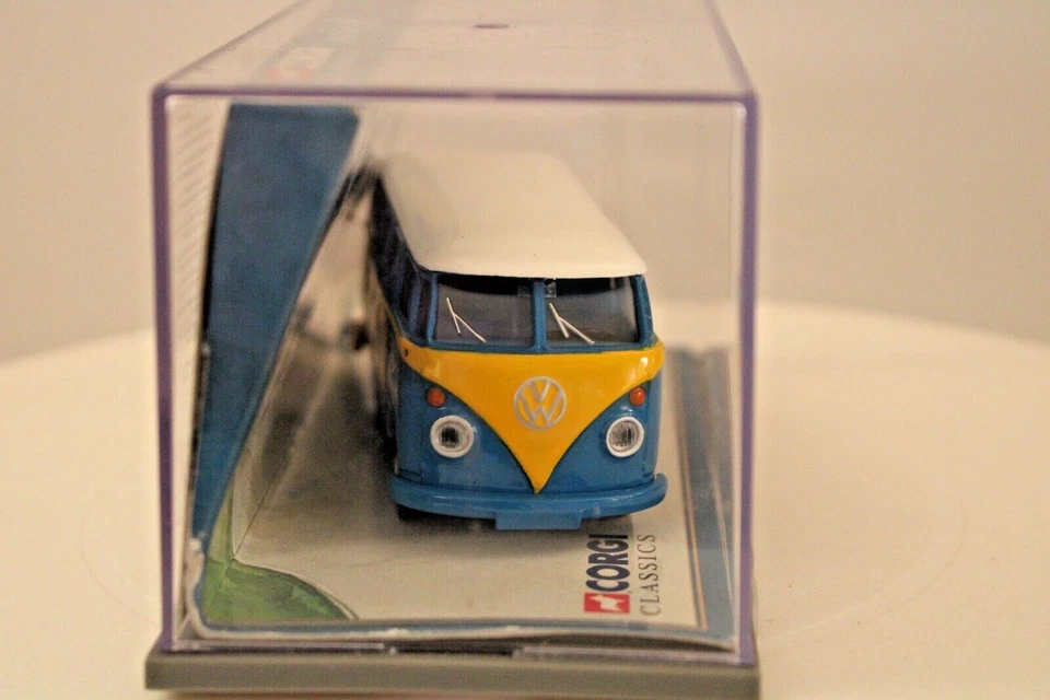 Corgi Classics 1:43s - #07001 VW Minibus "Lufthansa" Aero Service - Blue/Yellow - Image 2 of 4