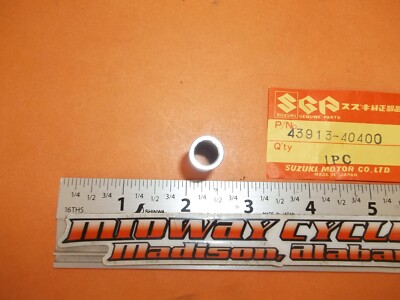 のん SUZUKI 79 - 88 LT230 RM100/125/250/400/500/465 NOS OEM SPACER