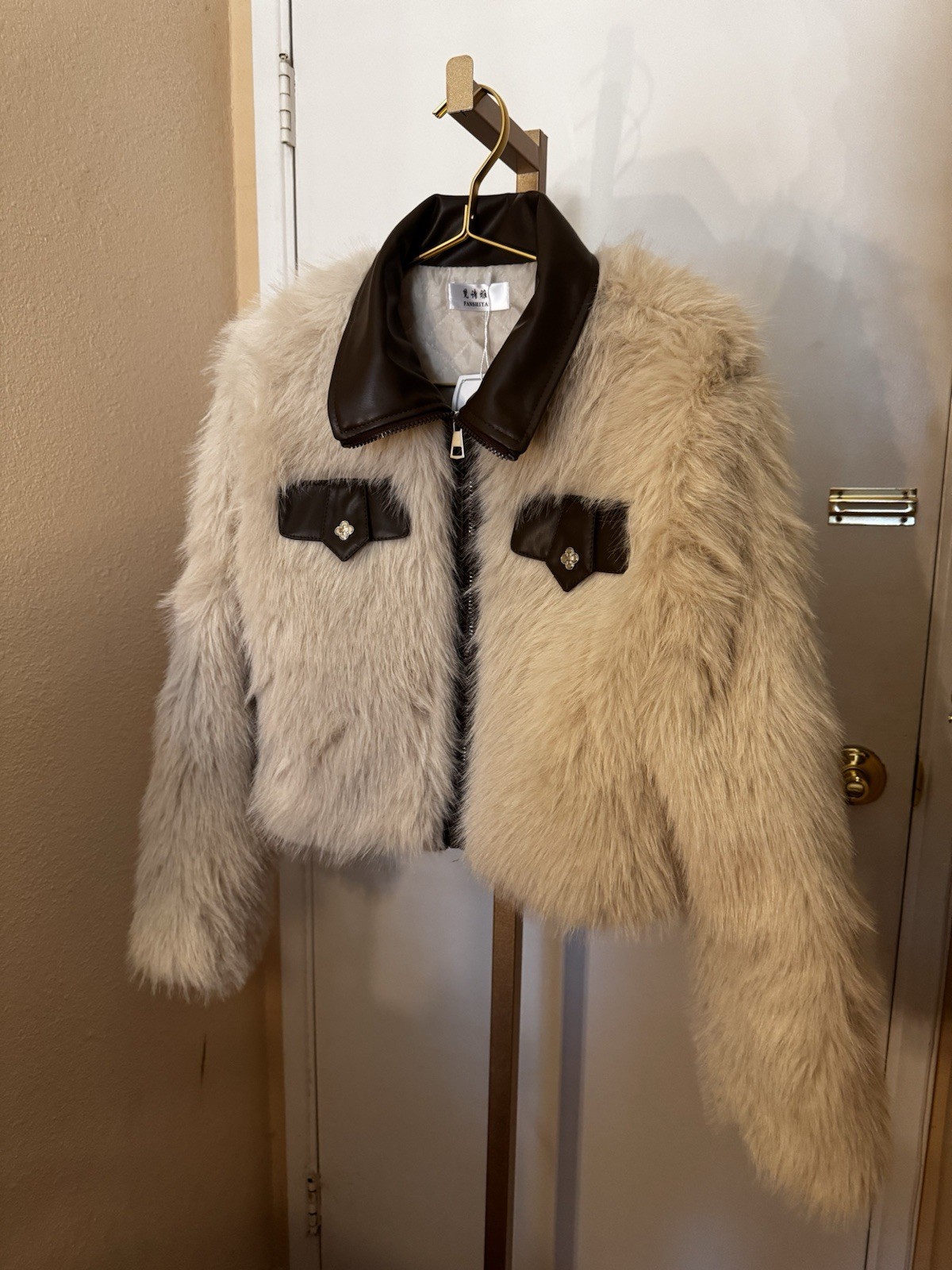 Fury crop jacket faux fur with faux leather details crop elegant beige tan brown