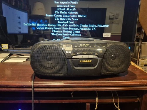 1997 Vintage Sharp Boom Box Cd Radio cassette Player Model QT-CD50 - PARTS ONLY